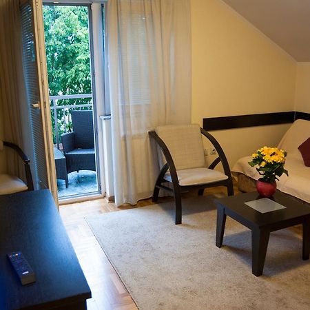 Villa Forest Beograd Eksteriør bilde